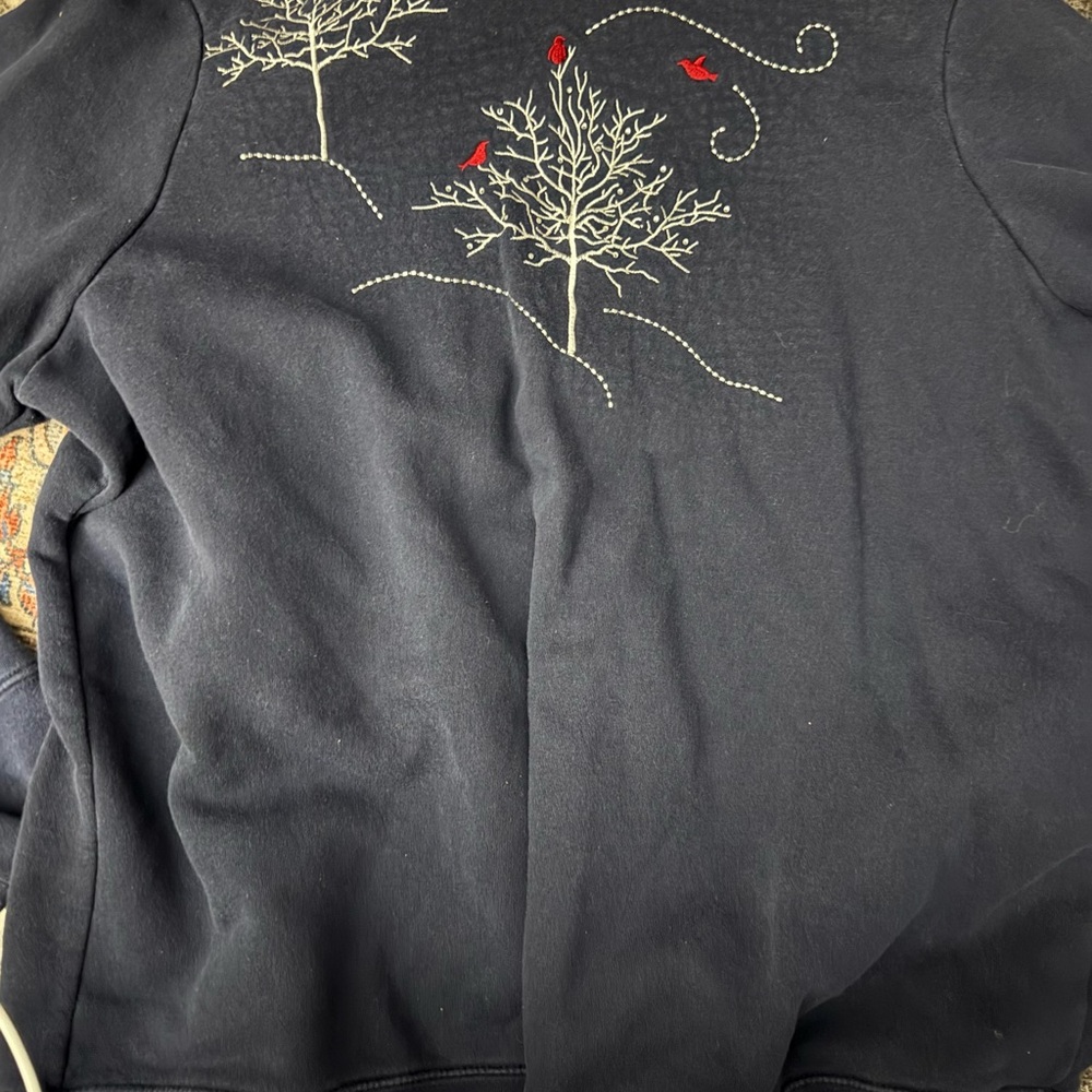 Women’s  Navy Sweater with Tree Embroidery.  Vintage Christmas sweatshirt .1x